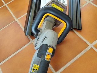 Cortasetos Titan 70cm 700W