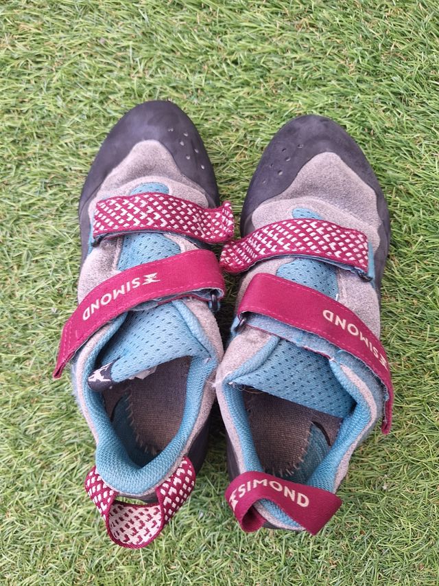 Zapatillas escalada Simond número 37, poco uso.