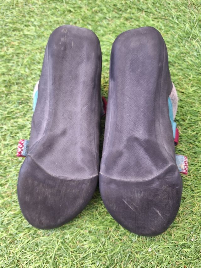 Zapatillas escalada Simond número 37, poco uso.