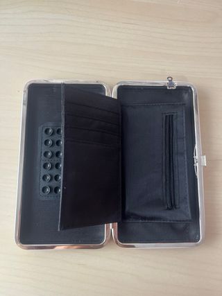 Monedero para llevar el móvil