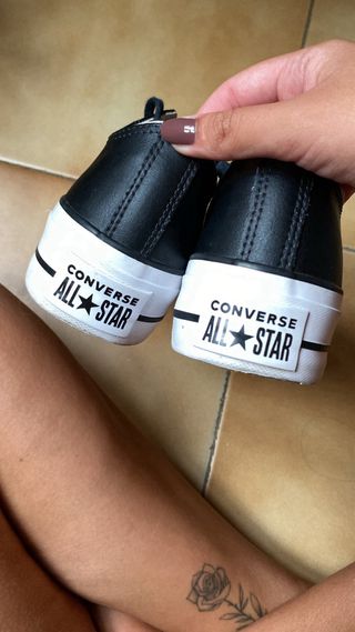 Converse Chuck Taylor - Piel Negra