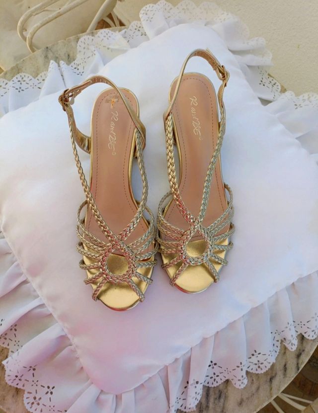 Sandalias doradas Ra and Be