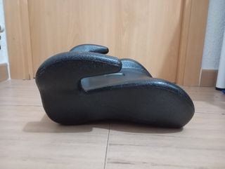 Alzador niño coche negro