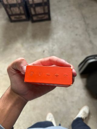Altavoz JBL portátil - Naranja