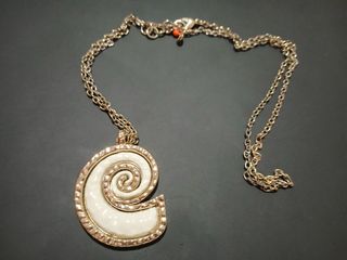 Collar caracola Bimba y Lola dorado