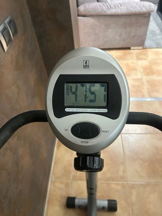 Bicicleta estática Training 127