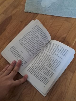 "Cuando los árboles hablen" Laurie Halse Anderson 