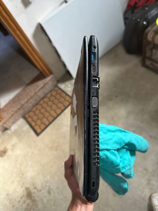 Portátil Acer i3 8gb RAM