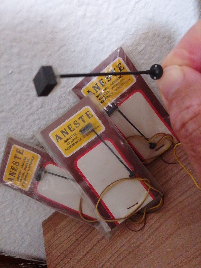 Lote 5 farolas ANESTE escala N 1:160