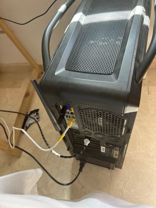 Torre PC Gamer Cooler Master - 1050Ti
-Xeon 5645