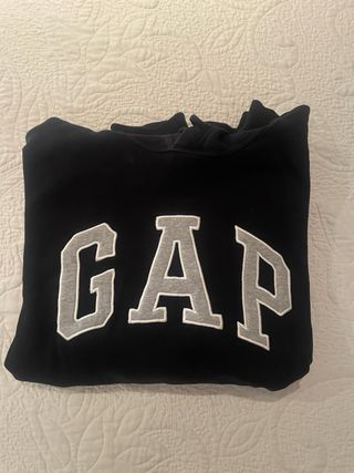 4 Sudaderas: Puma, GAP, Cutty Sark