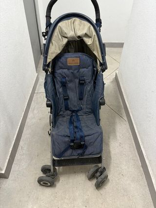 Maclaren  silla paseo ligera, reclinable y paragua