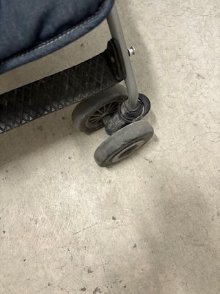 Maclaren  silla paseo ligera, reclinable y paragua