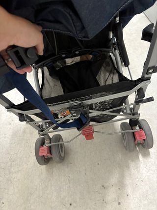 Maclaren  silla paseo ligera, reclinable y paragua