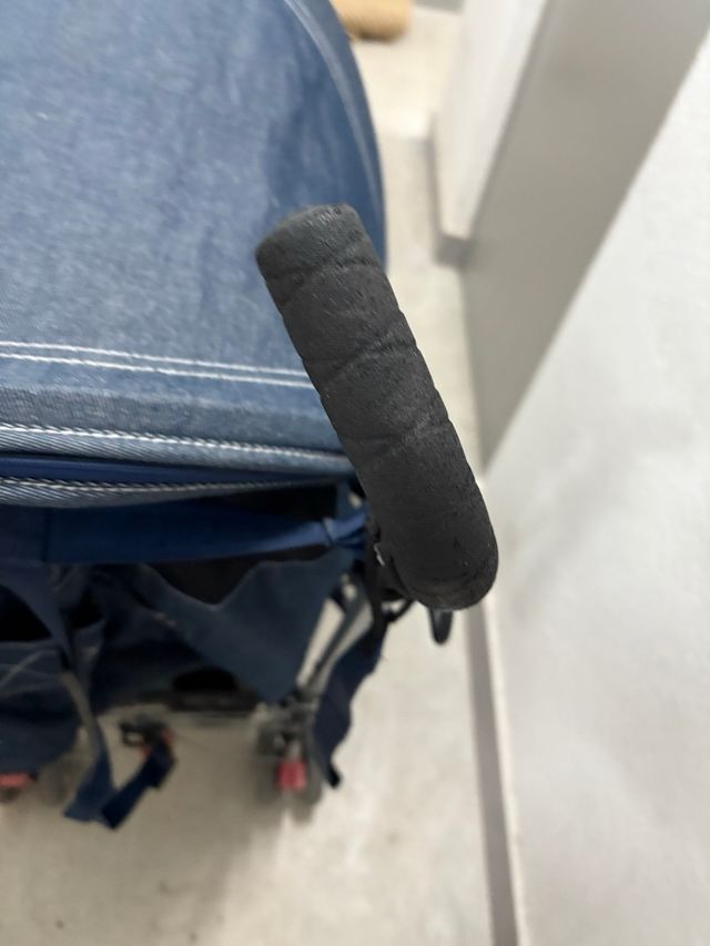 Passeggino e ombrello Maclaren leggeri e reclinabili