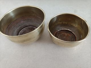 Cuencos de latón antiguos