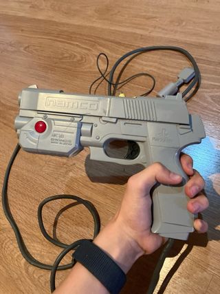 Pistola de luz PS2 - GunCon 2 y de ps1