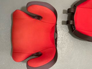 Silla coche Vivitta roja y gris . Como nueva.