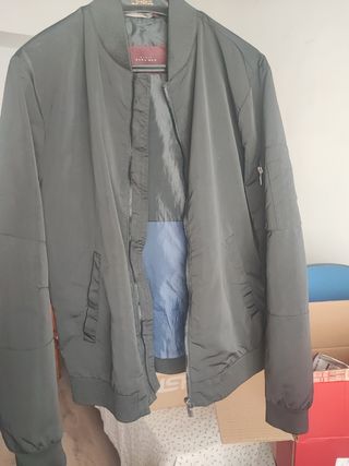 Chaqueta bomber Zara Man negra