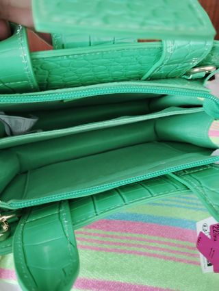 Bolso Pimkie verde grabado