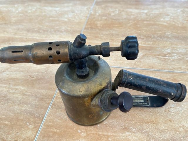 Soplete antiguo de metal