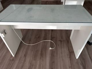 Mesa manicura blanca 115x60 como nueva