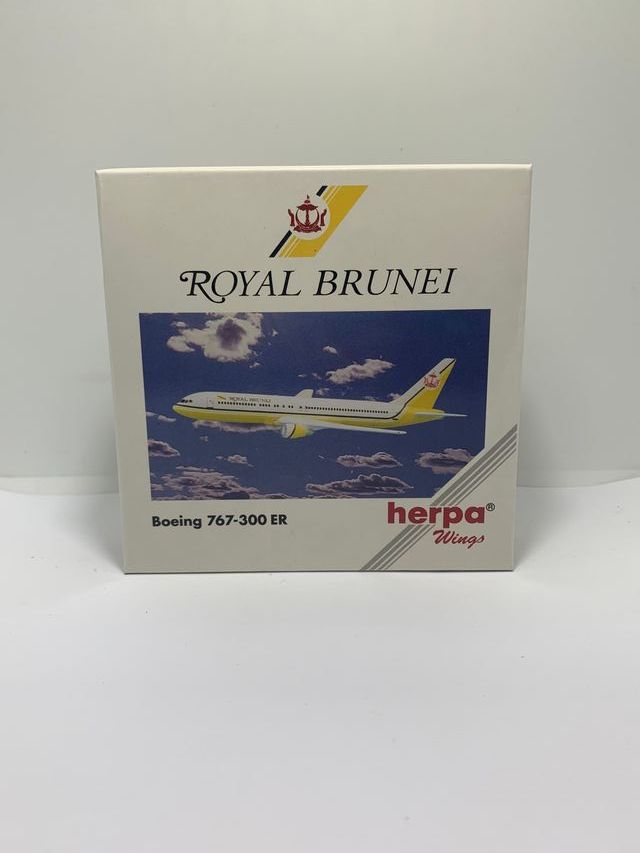 Avião Boeing 767-300 ER Herpa 1:500