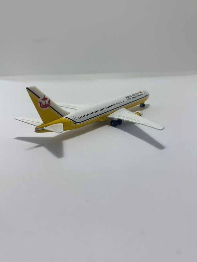 Avião Boeing 767-300 ER Herpa 1:500