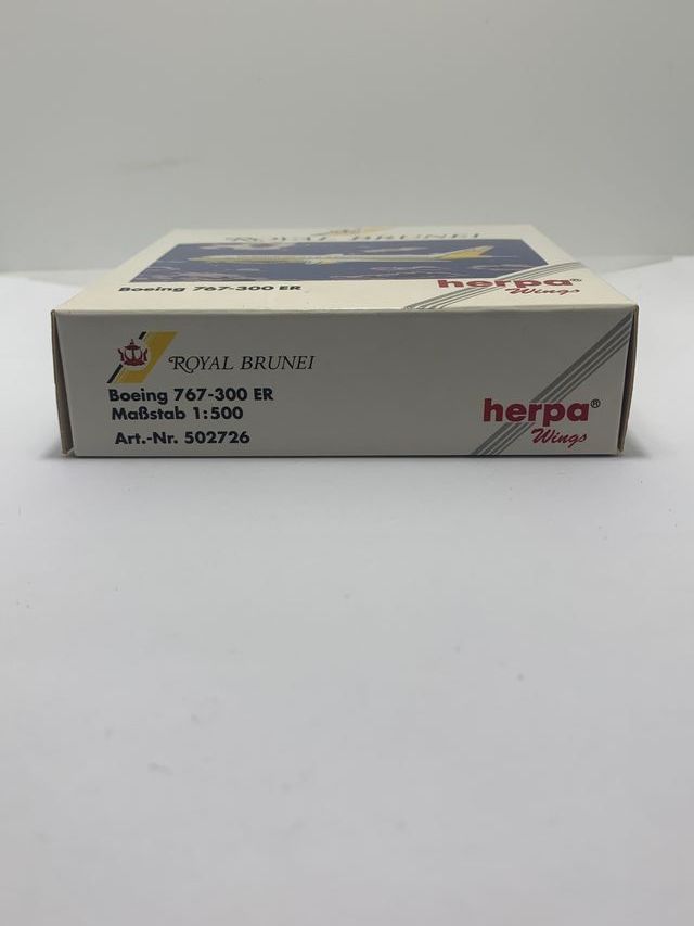 Avião Boeing 767-300 ER Herpa 1:500