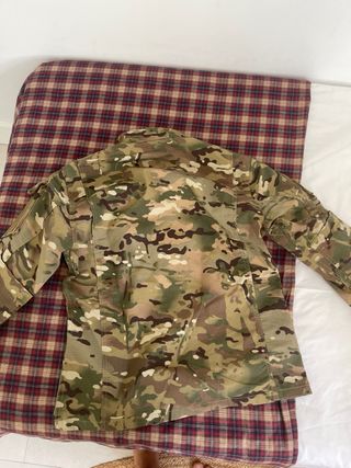 Chaqueta militar camuflaje