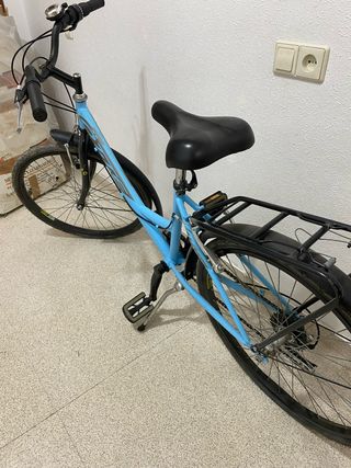 Bicicleta paseo azul