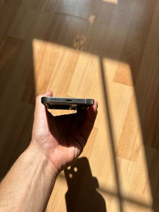 Telaio originale per iPhone 15 Pro Max