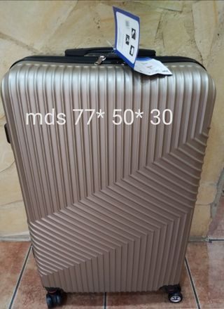 Maleta  beige de 23 kilos, medidas 77x50x30