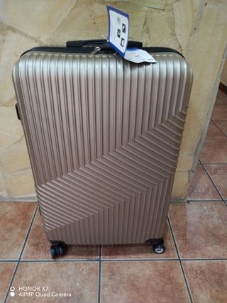 Maleta  beige de 23 kilos, medidas 77x50x30