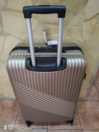 Maleta  beige de 23 kilos, medidas 77x50x30