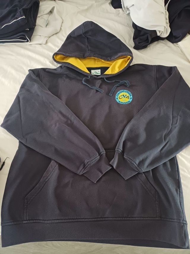 Sudadera Colegio Virgen Almudena talla L y M