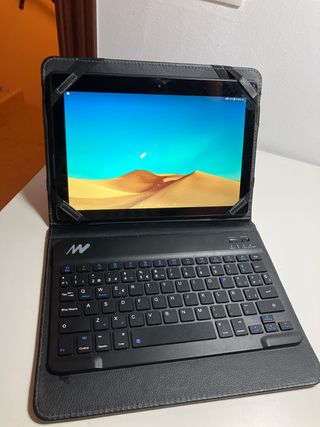 Tablet Lenovo + teclado y funda negra
