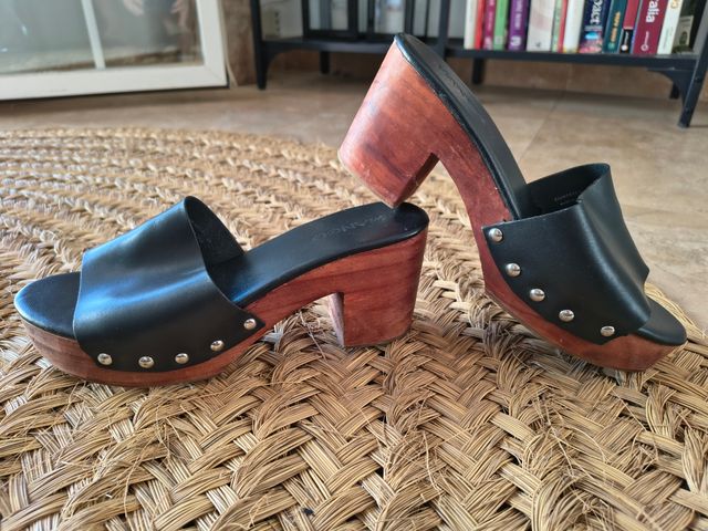 Zuecos Zara piel negros - Talla 38