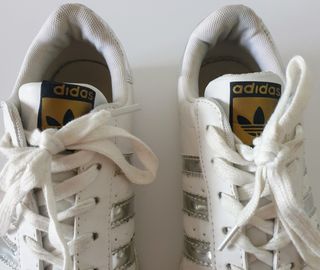 Adidas Superstar kids size 23 Silver Stripes Class