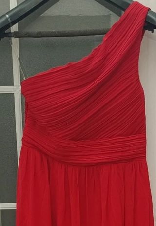 Vestido rojo asimétrico largo