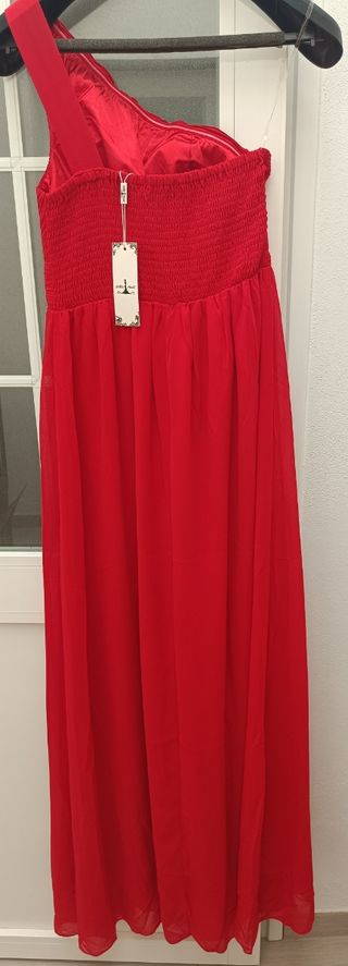Vestido rojo asimétrico largo