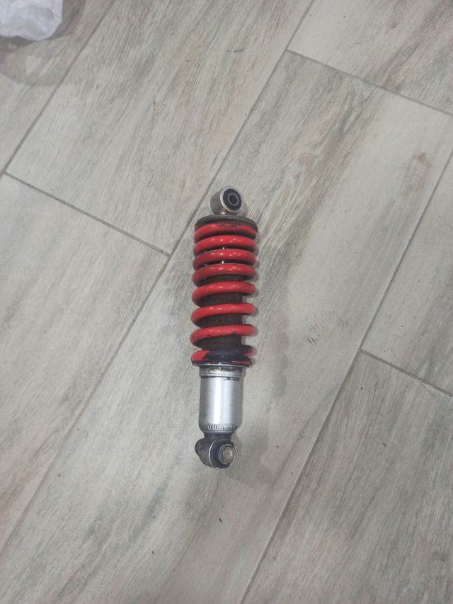 Amortiguador trasero CBR 125 (2006)