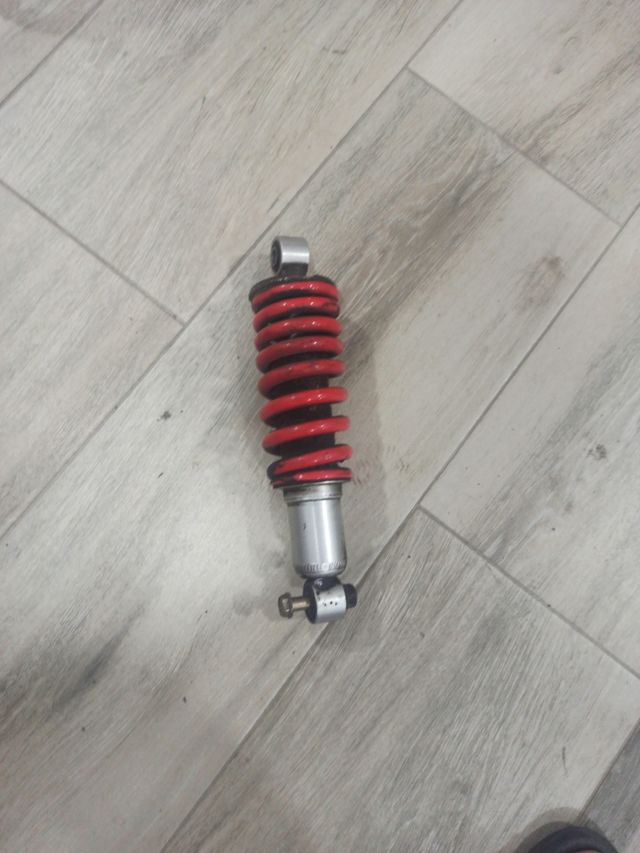 Amortiguador trasero CBR 125 (2006)