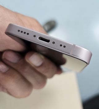 iPhone 13 mini bianco da 256 GB
