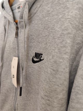 Sudadera Nike Gris con Capucha