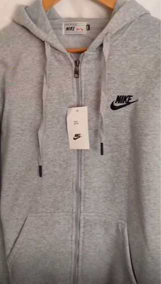 Sudadera Nike Gris con Capucha