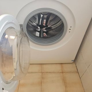 Lavadora Aspes Óptima funcionando. 