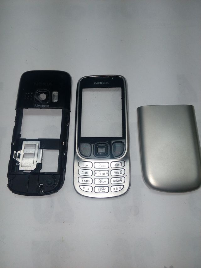 Nokia 6303: custodia e tastiera