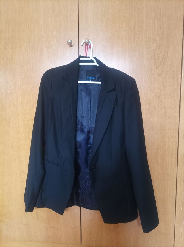 Chaqueta negra Bershka - talla L