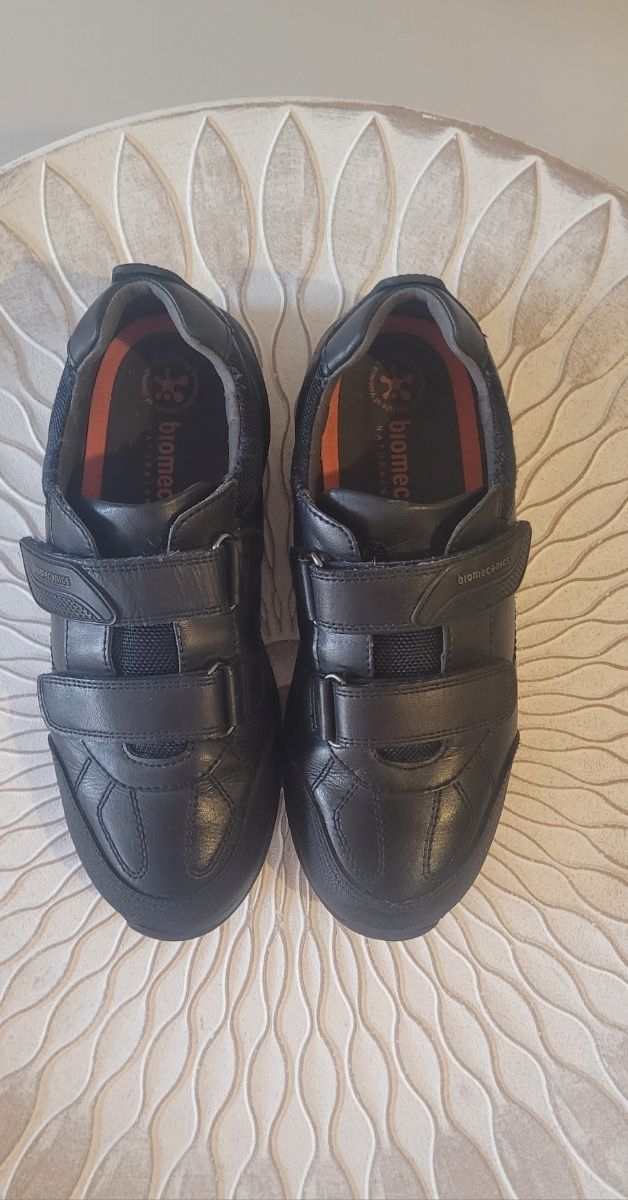 Zapatos Biomecanics colegiales